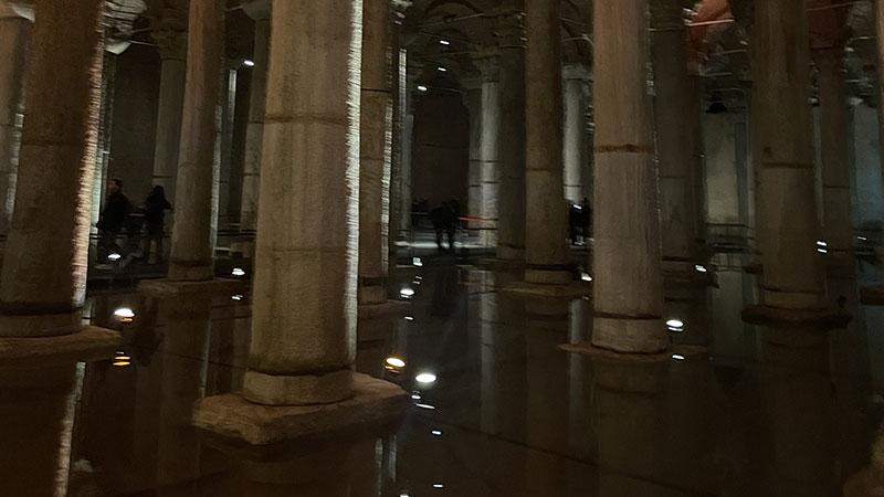 Yerebatan Sarnıcı (Basilica Cistern)